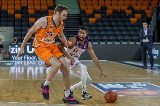 其专业的执 其专业的执